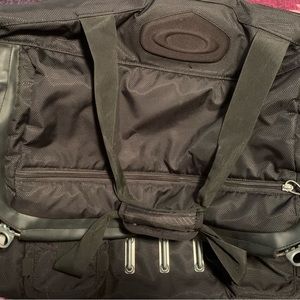 Vintage rolling Oakley duffel